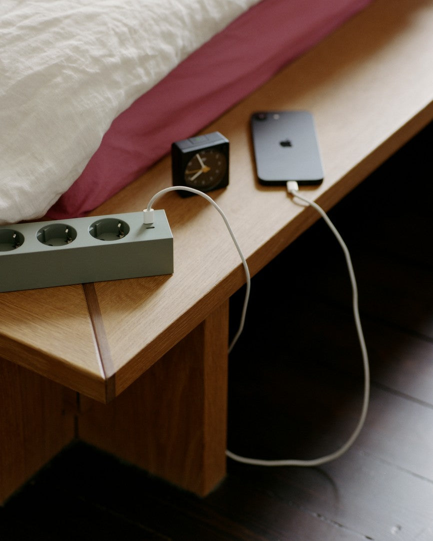 Pedestal Power Bar - USB-C - 2-Meter Power Bar 019 Mossy Green